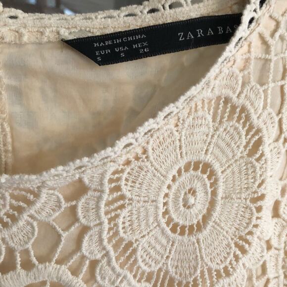 Zara | Cream Colored Flower Lace Dress Size S - Picture 6 of 11